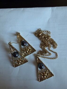 Gold-Tone Floral Triangle Necklace and Earring Set with Black Pearlescent Beads